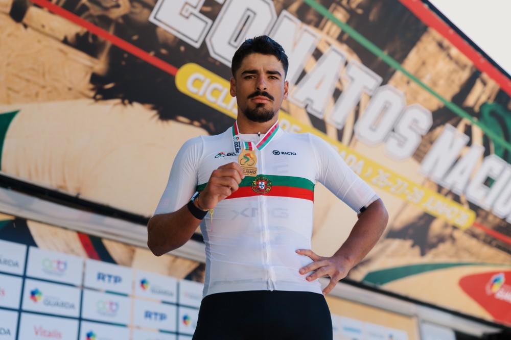 Ant�nio Morgado festeja dobradinha no Campeonato Nacional
