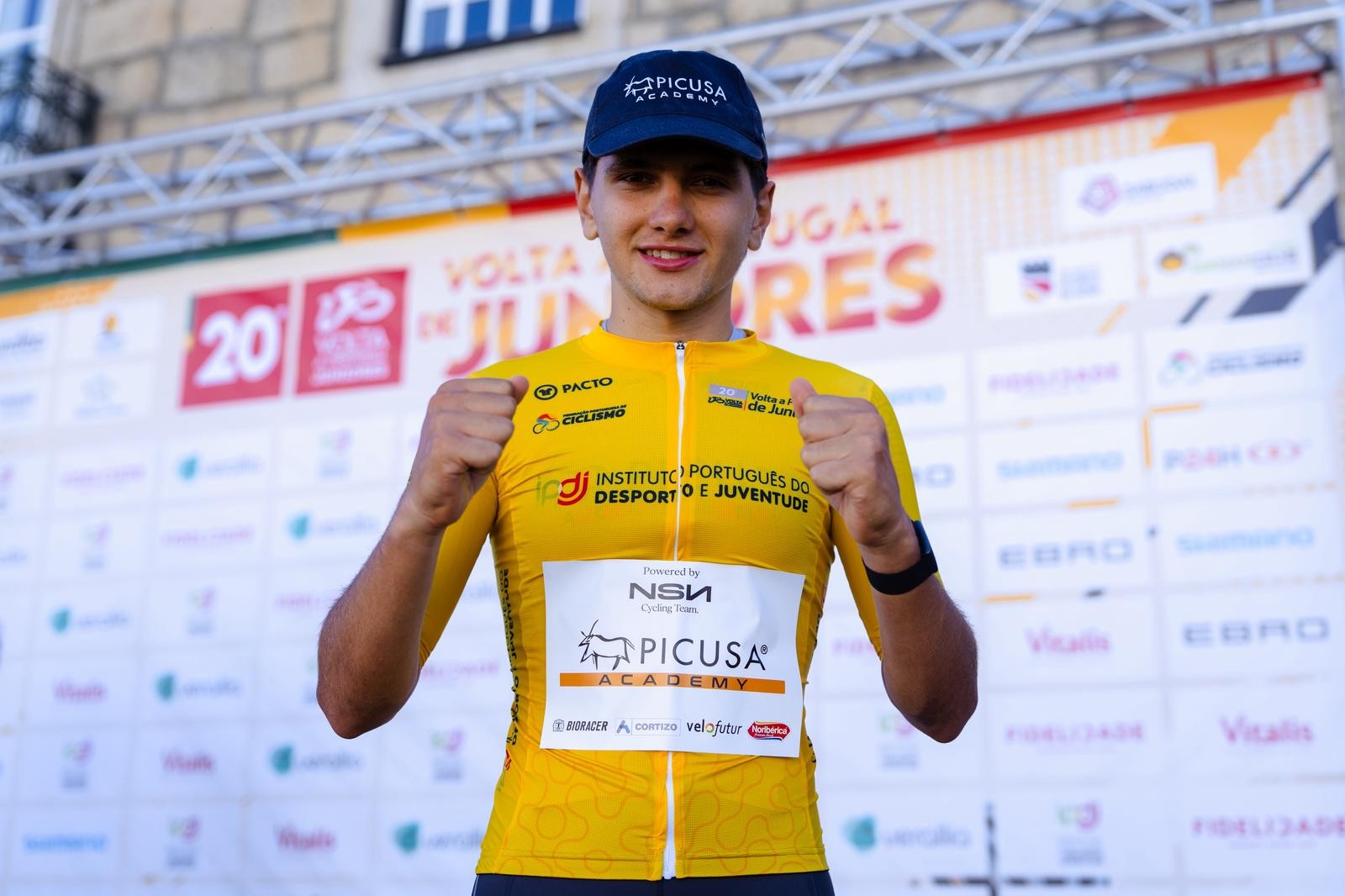 Dimas Mota assume a lideran�a da Volta a Portugal de Juniores ap�s a vit�ria de Loek Hovers no contrarrel�gio